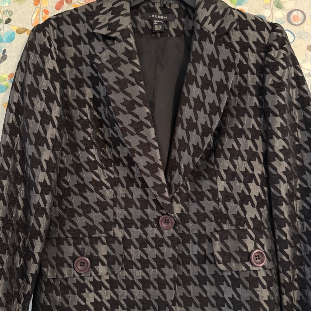 Stylish Suit Jacket - image 2